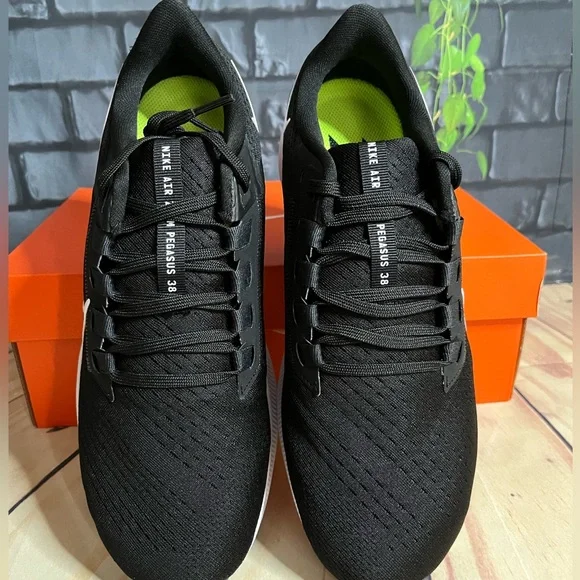 Nike Air Zoom Pegasus 38 - Picture 7 of 10